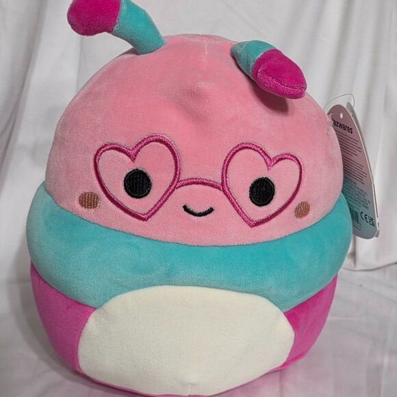 Griffith the Caterpillar Valentines Edition Squishmallow - Picture 1 of 4